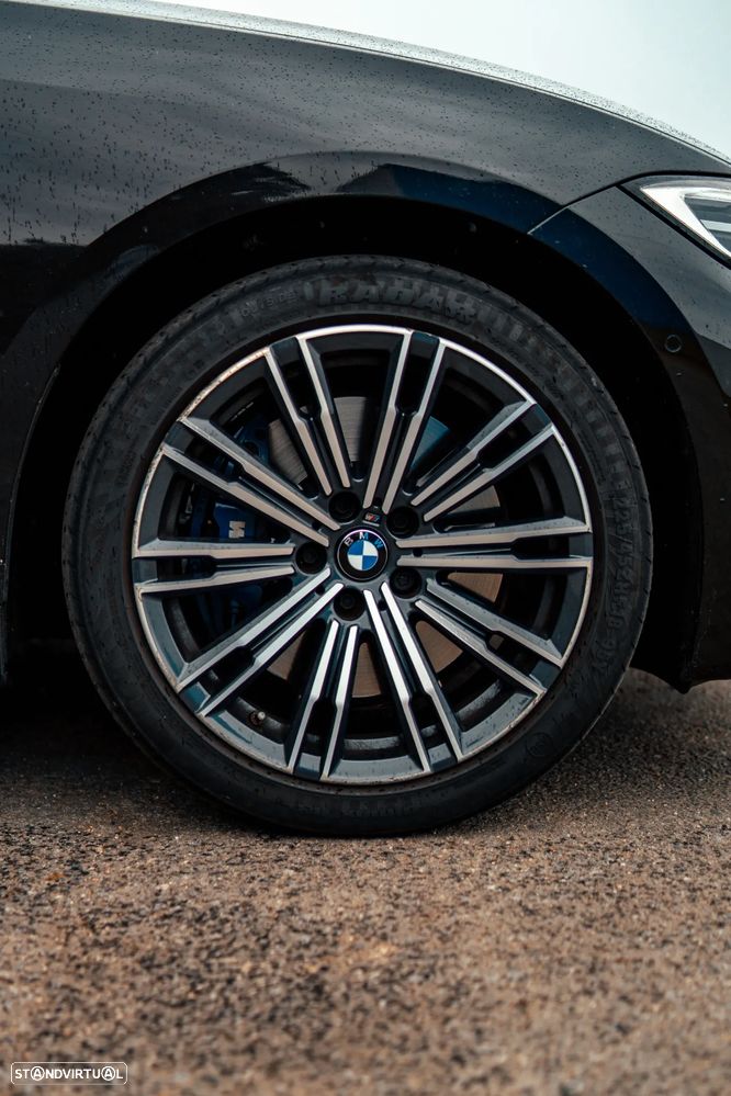 BMW 330 e Pack M Auto - 29