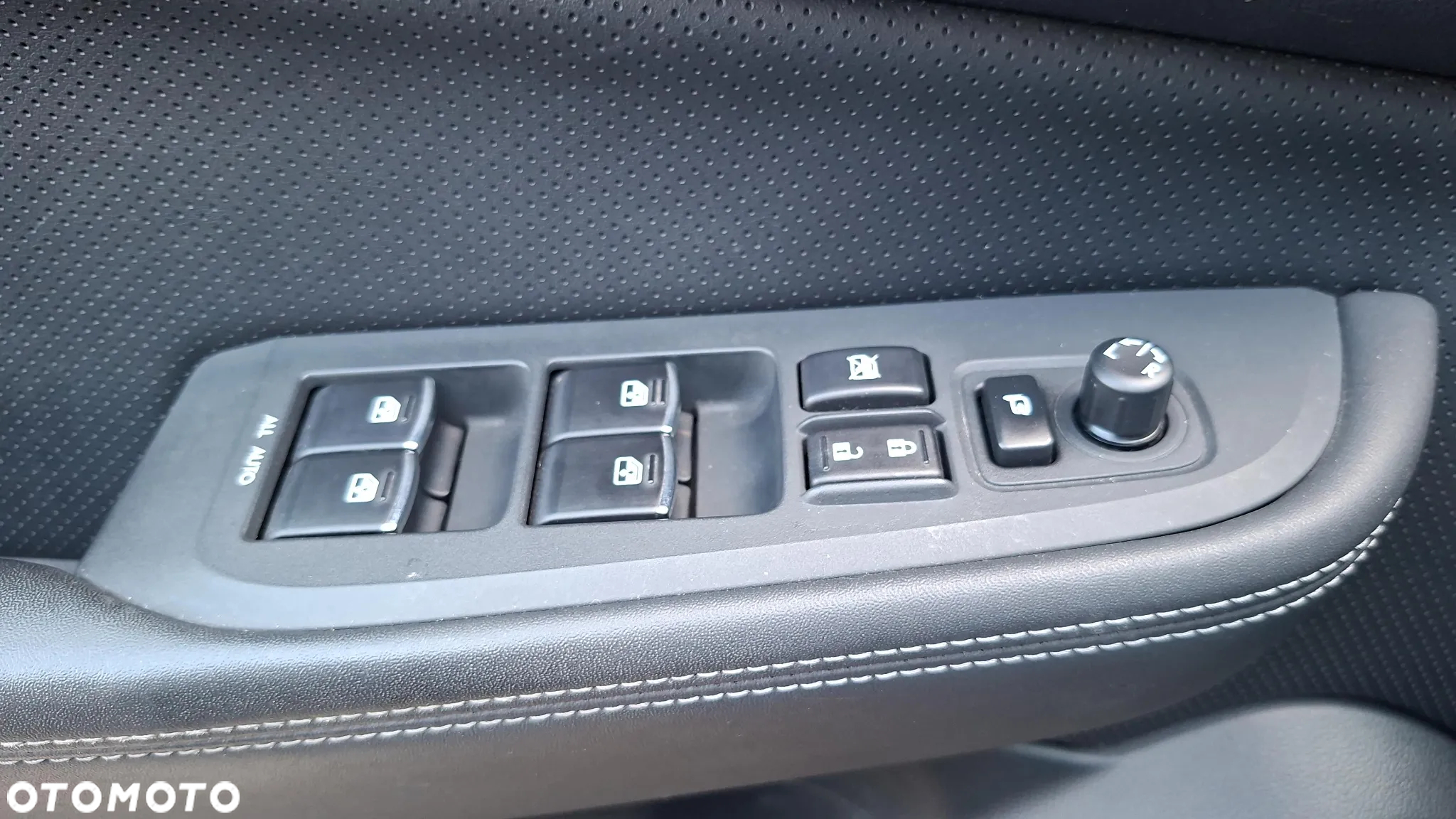 Subaru Outback 2.0D Exclusive Lineartronic - 32