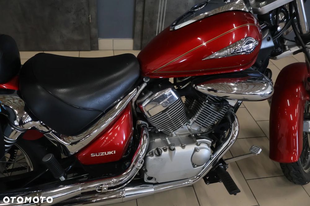 Suzuki Intruder - 4