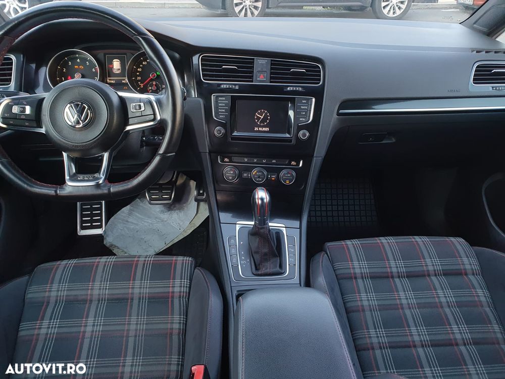 Volkswagen Golf GTI BlueMotion Technology DSG - 13