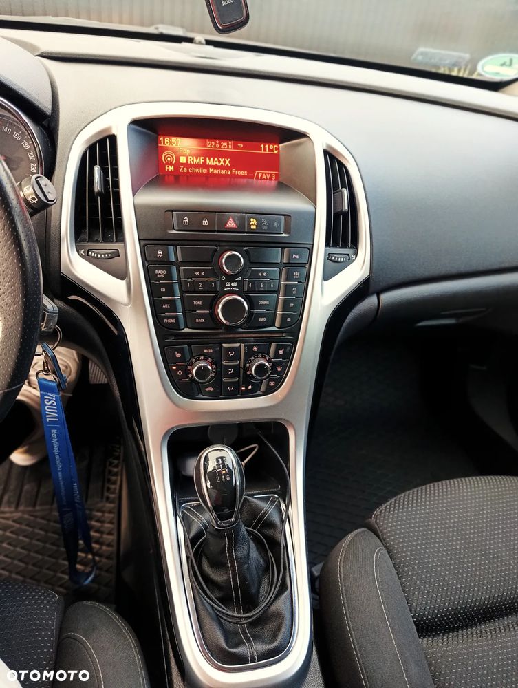 Opel Astra IV 1.4 T Sport - 9