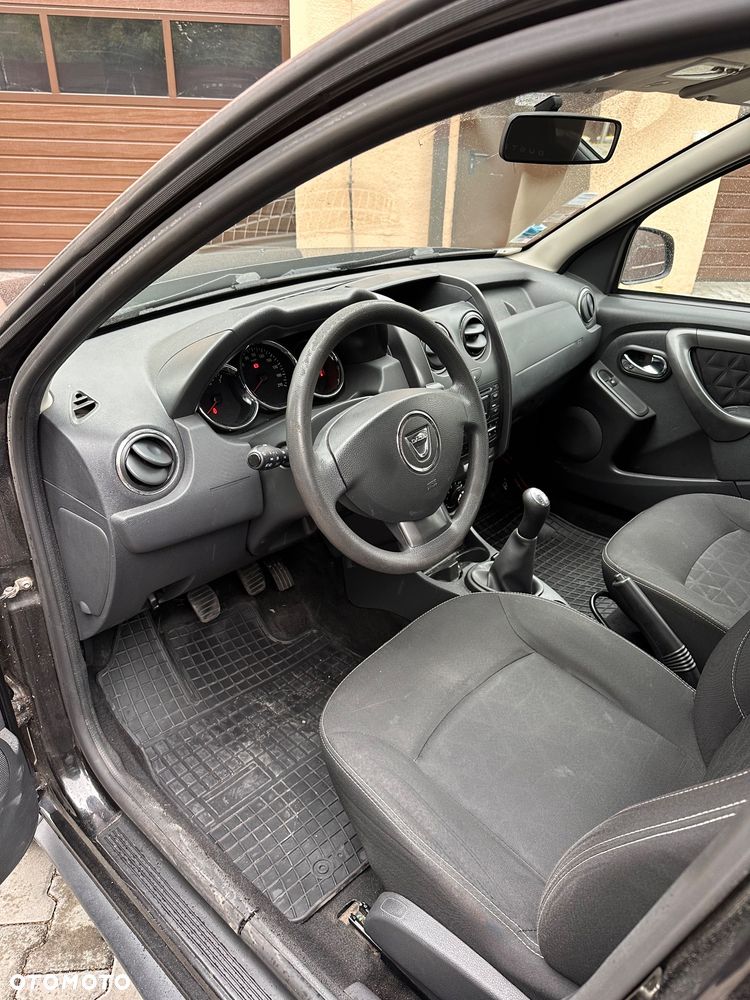 Dacia Duster 1.6 16V 105 4x2 Celebration - 8