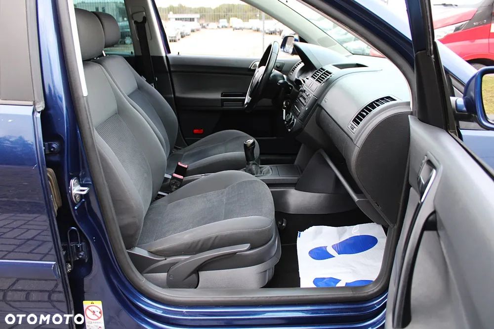 Volkswagen Polo 1.4 Comfortline - 28