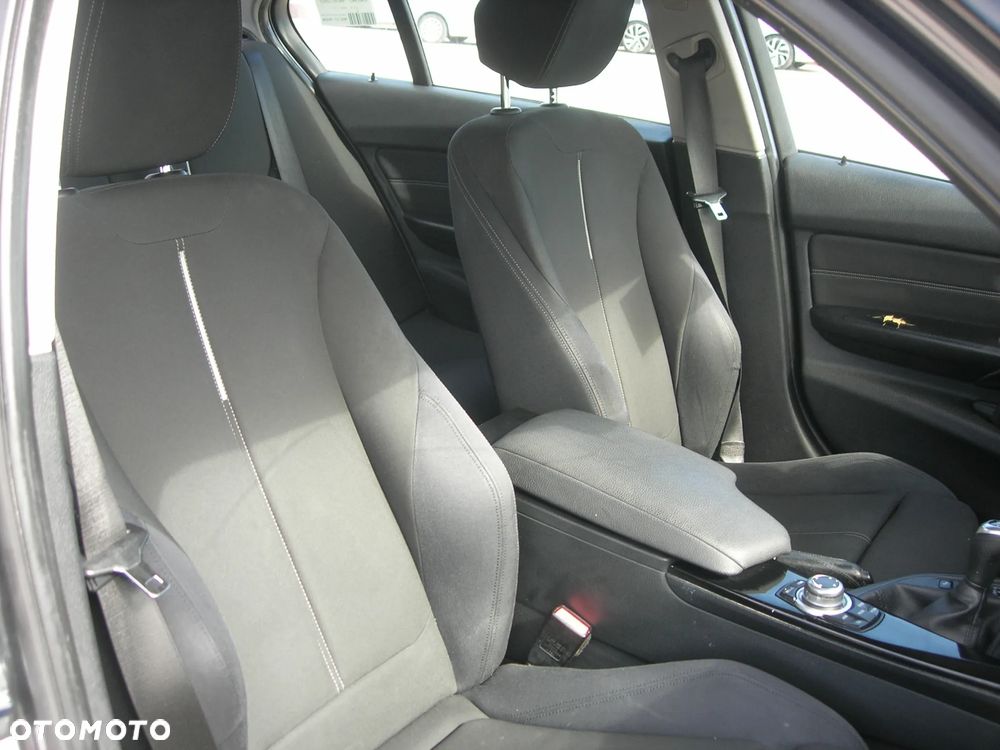 BMW Seria 3 316d Sport Line - 22