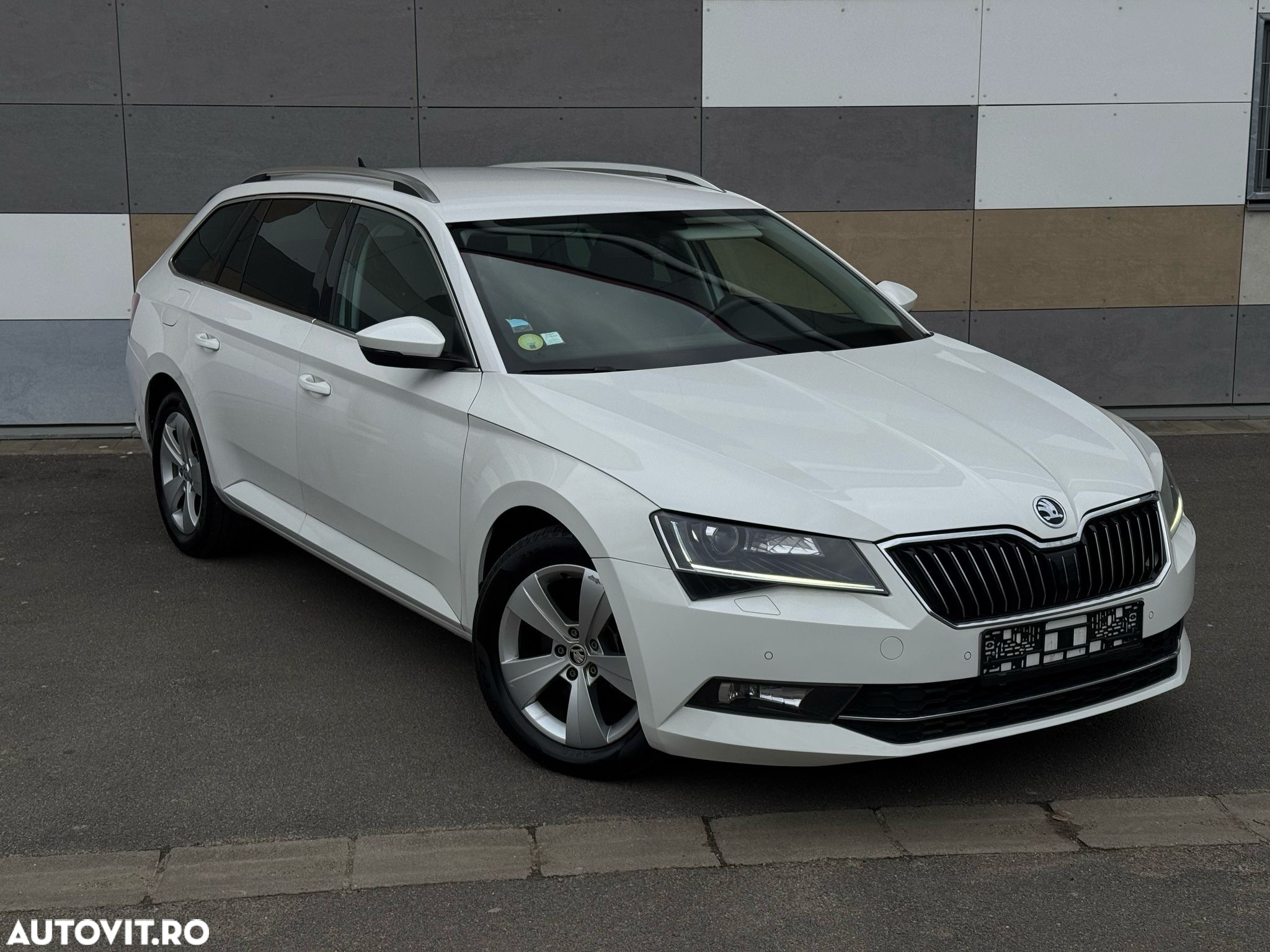 Skoda Superb 2.0 TDI DSG Style - 3