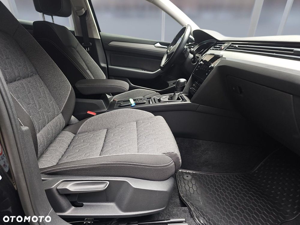 Volkswagen Passat Variant 1.5 TSI EVO Business DSG - 11