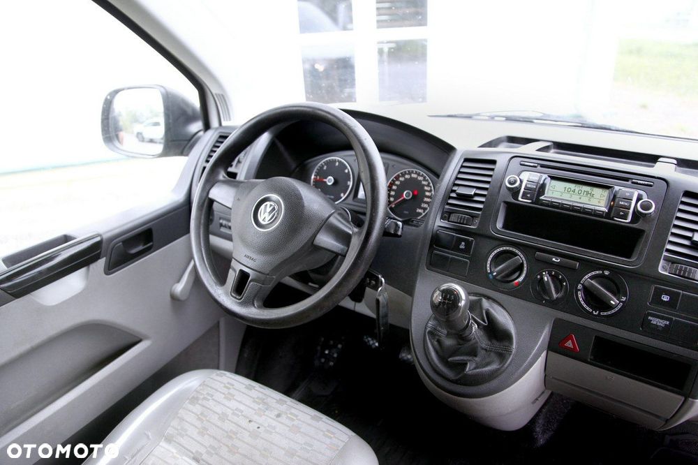 Volkswagen Transporter - 11