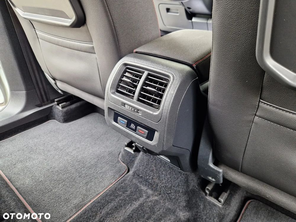 Volkswagen Touran 1.4 TSI (BlueMotion Technology) SOUND - 36