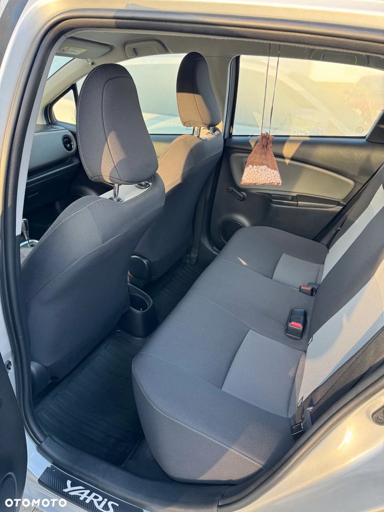 Toyota Yaris 1.5 Premium CVT - 9