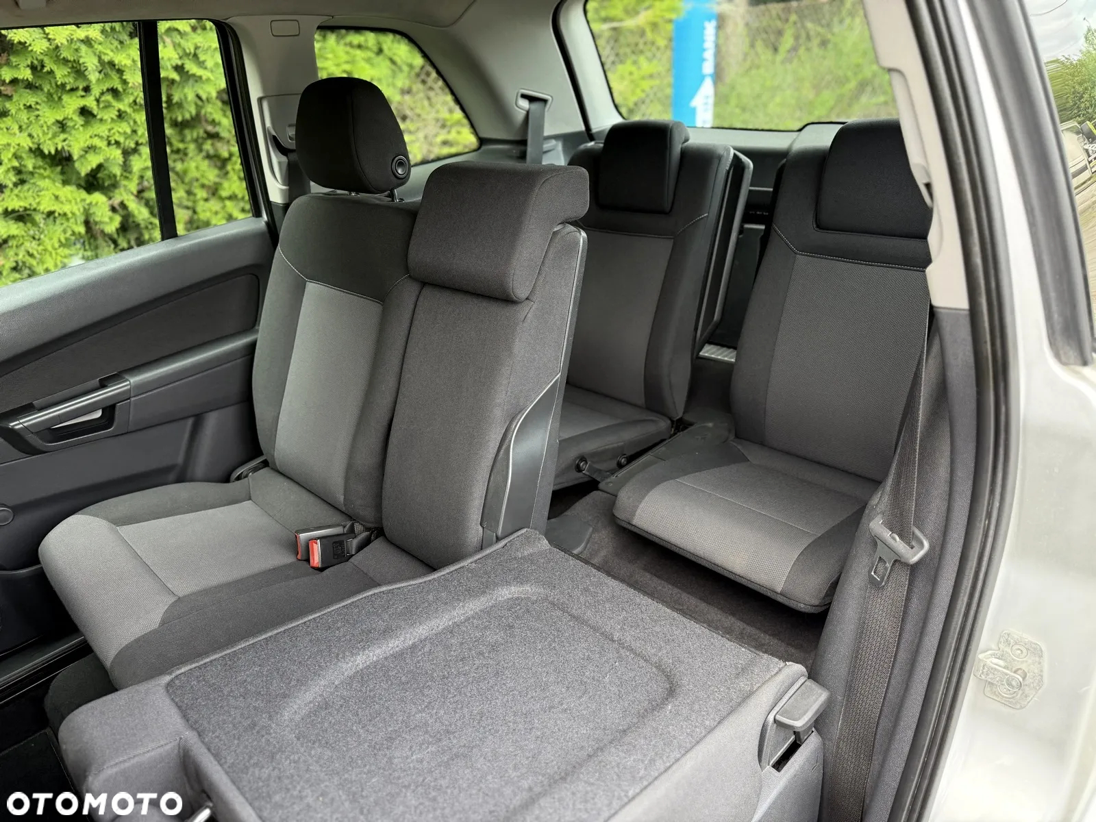 Opel Zafira 1.8 Cosmo - 8