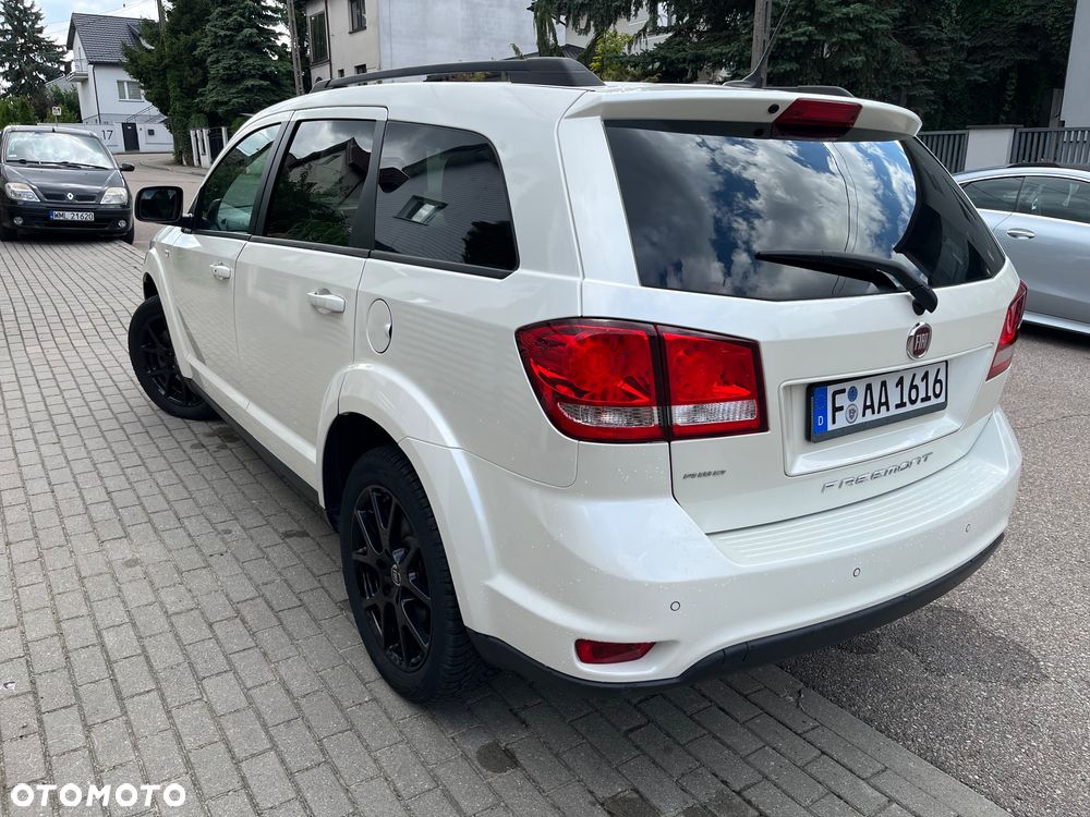 Fiat Freemont 2.0 Multijet Black Code AWD - 4
