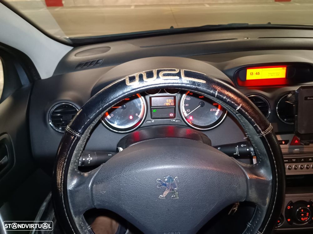 Peugeot 308 1.6 HDi Executive - 5