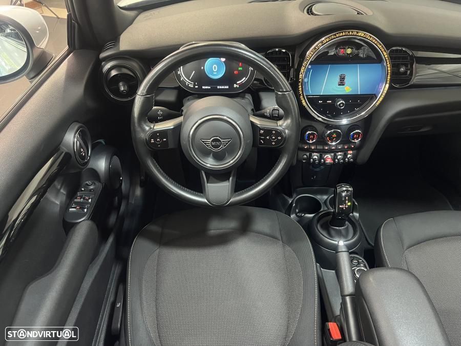 MINI Cabrio Cooper Premium Classic Auto - 26