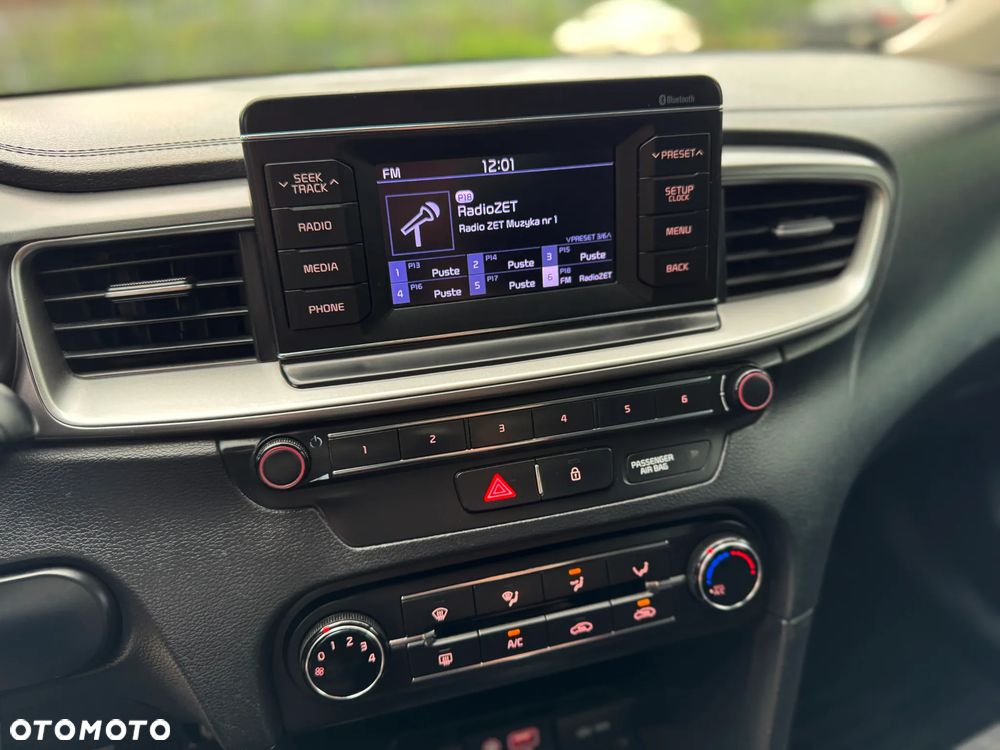 Kia Ceed 1.4 L - 23