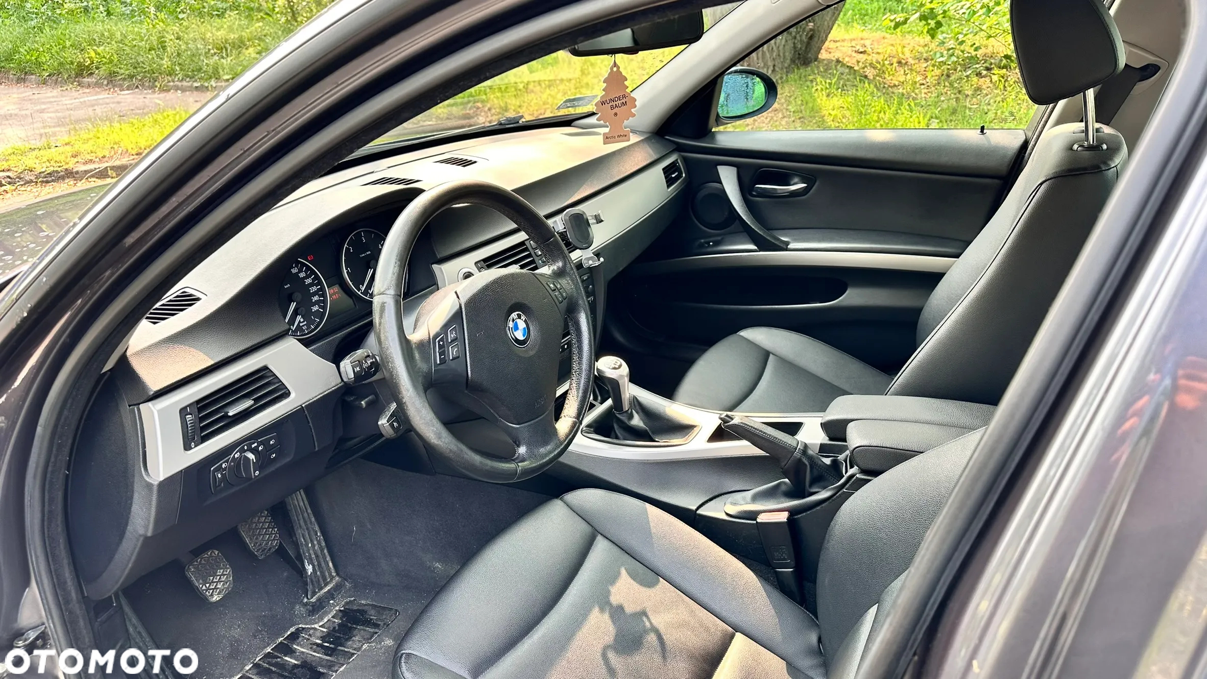 BMW Seria 3 318d - 11