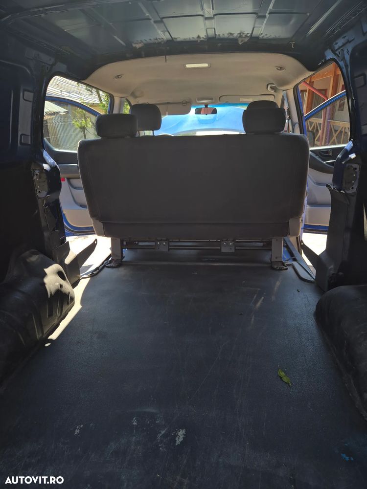 Hyundai H-1 2.5 CRDi Travel Comfort - 5