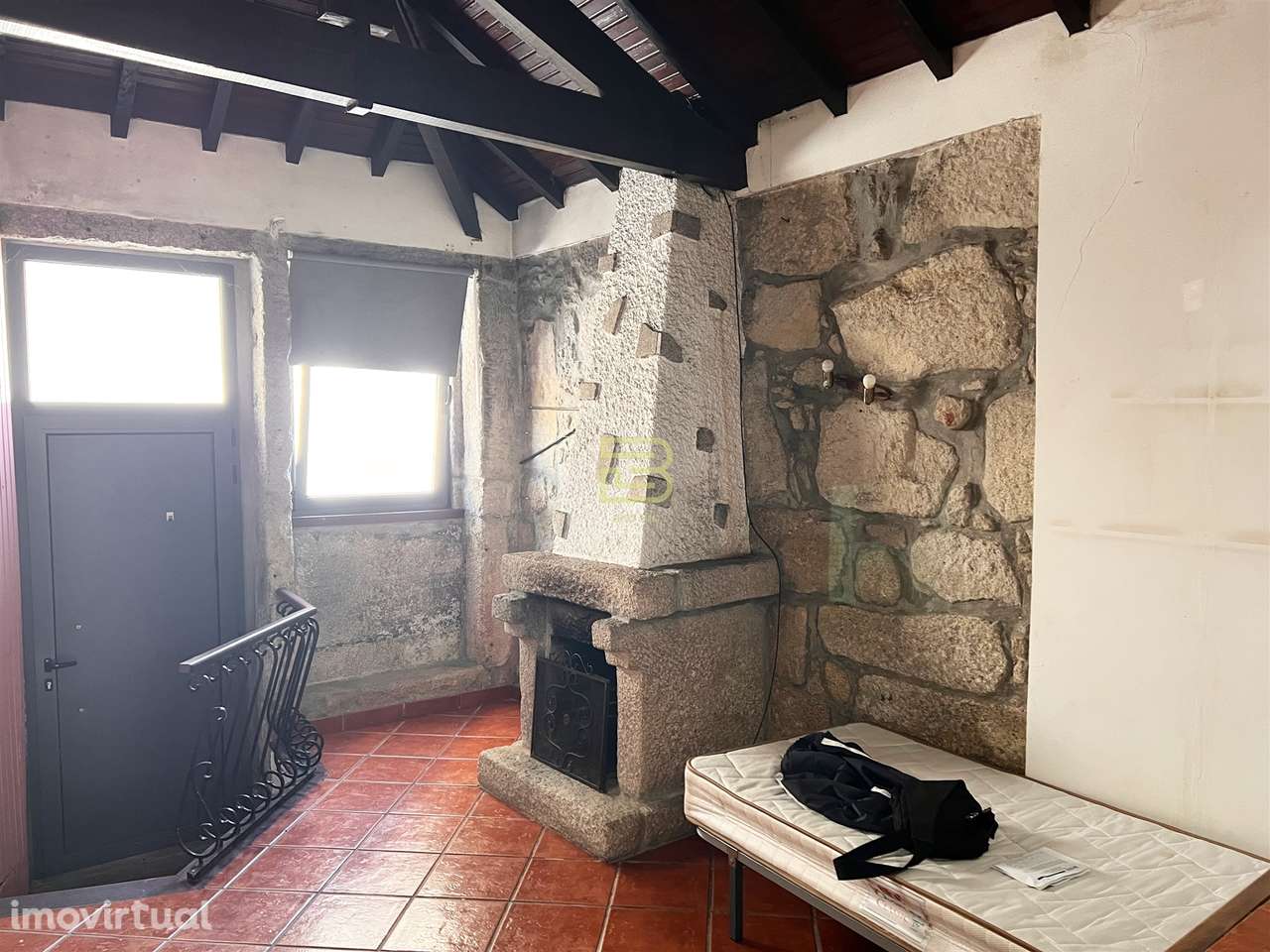 Moradia T1 a 10 minutos da  rotunda da Boavista e 5m da estação de met - Grande imagem: 2/12