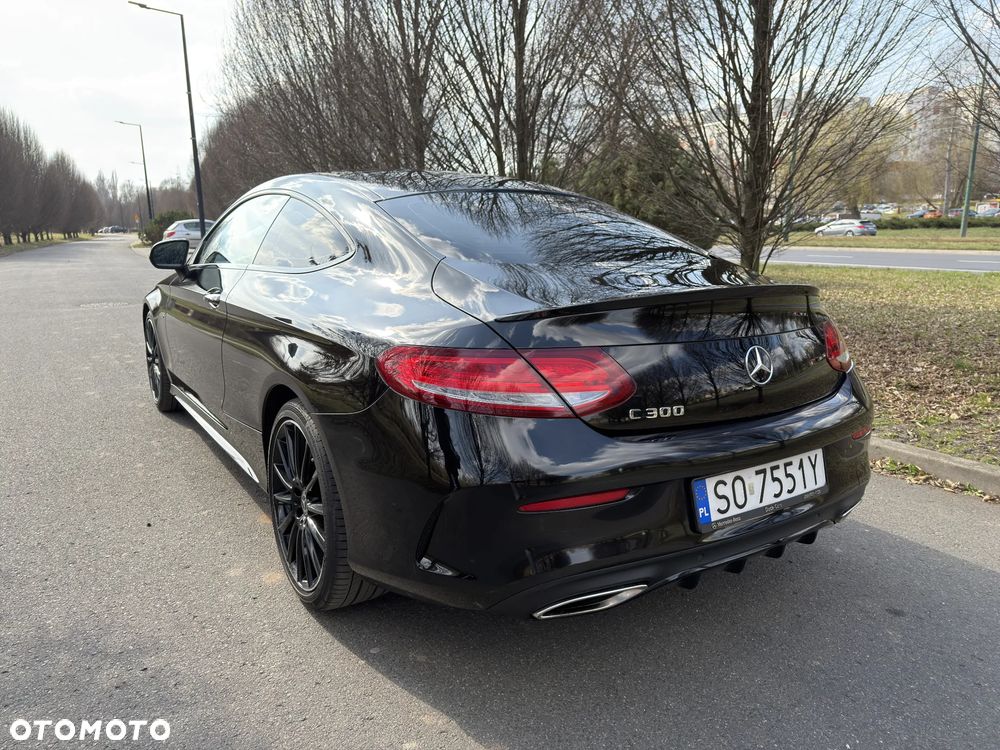 Mercedes-Benz Klasa C 300 9G-TRONIC Night Edition - 4
