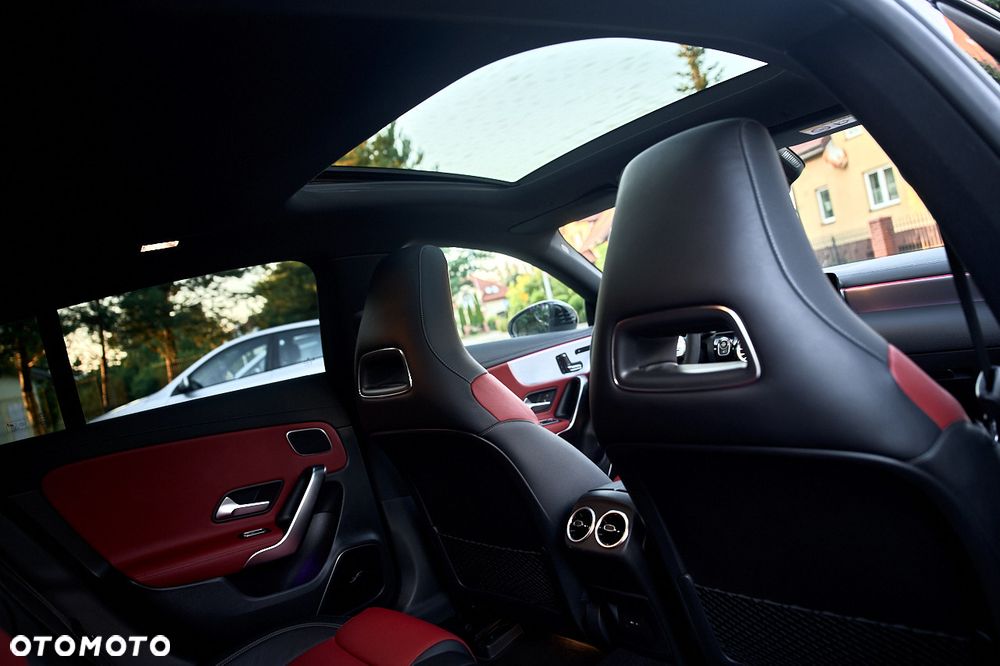 Mercedes-Benz CLA - 26