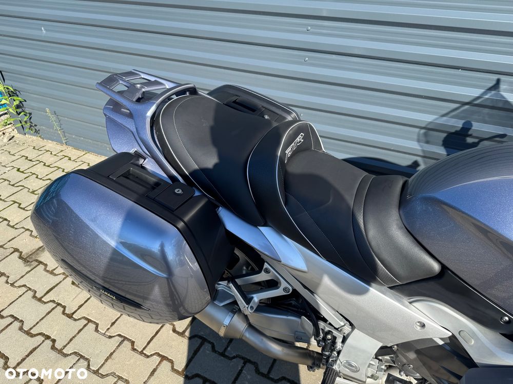 Yamaha FJR - 10