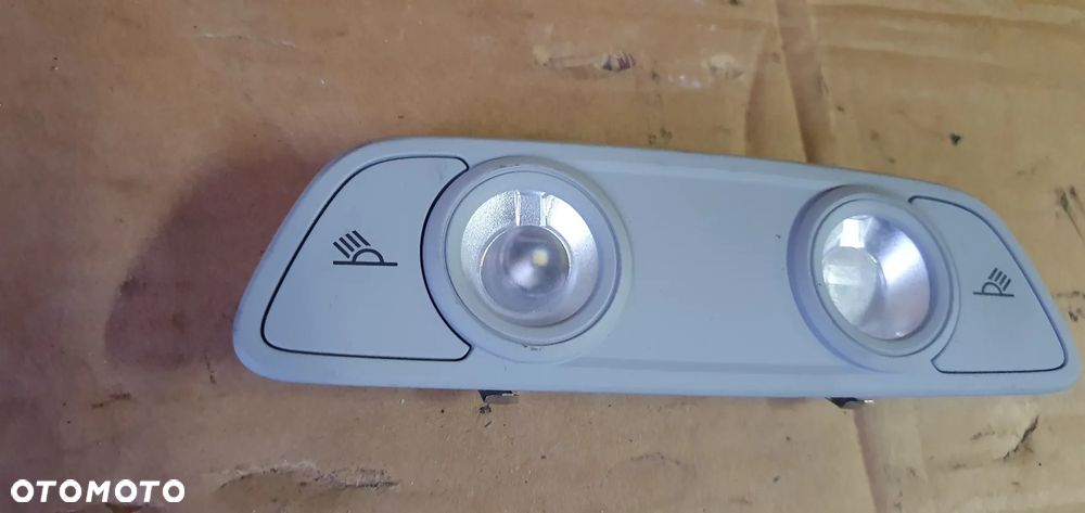 Lampka oświetlenie kabiny podsufitki Audi A4 B9 4M0947111 8W0947111 - 5