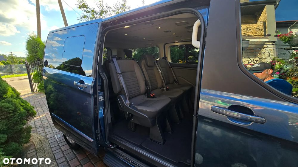 Ford Tourneo Custom 2.0 EcoBlue L2 Shuttle Bus Titanium - 3