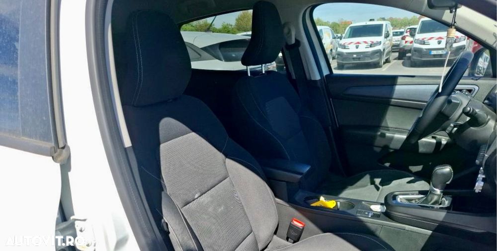 Renault Arkana E-TECH 145 Evolution - 9