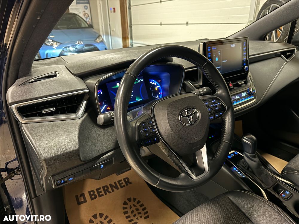 Toyota Corolla 1.8 Hybrid Business Edition - 21