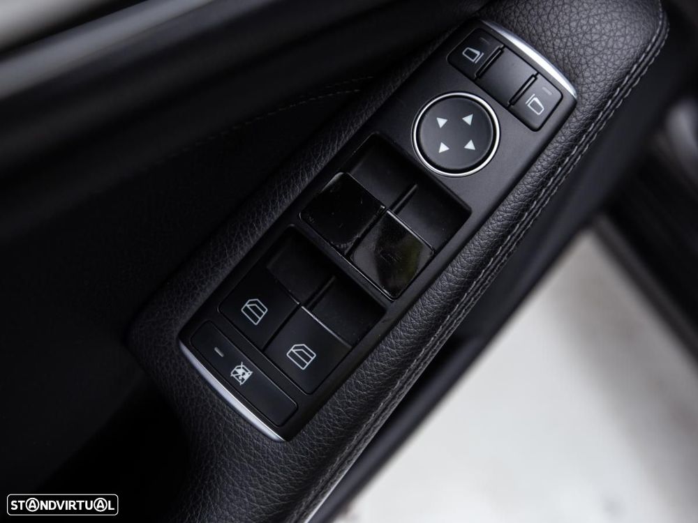 Mercedes-Benz CLA 220 — fotografia 13