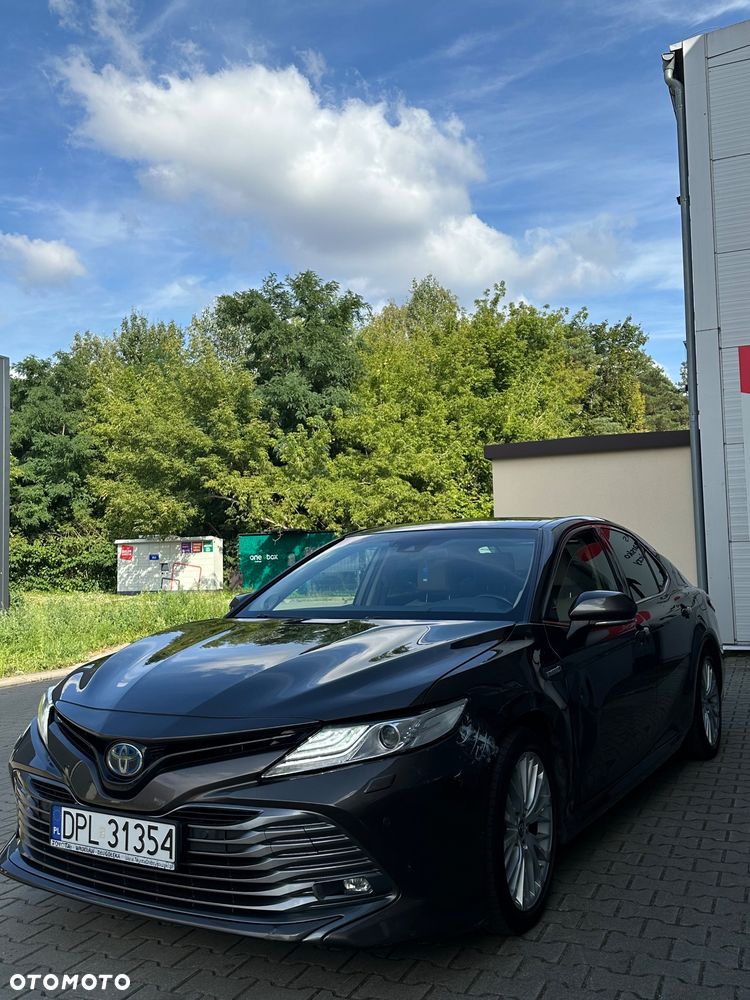 Toyota Camry 2.5 Hybrid Executive CVT - 2