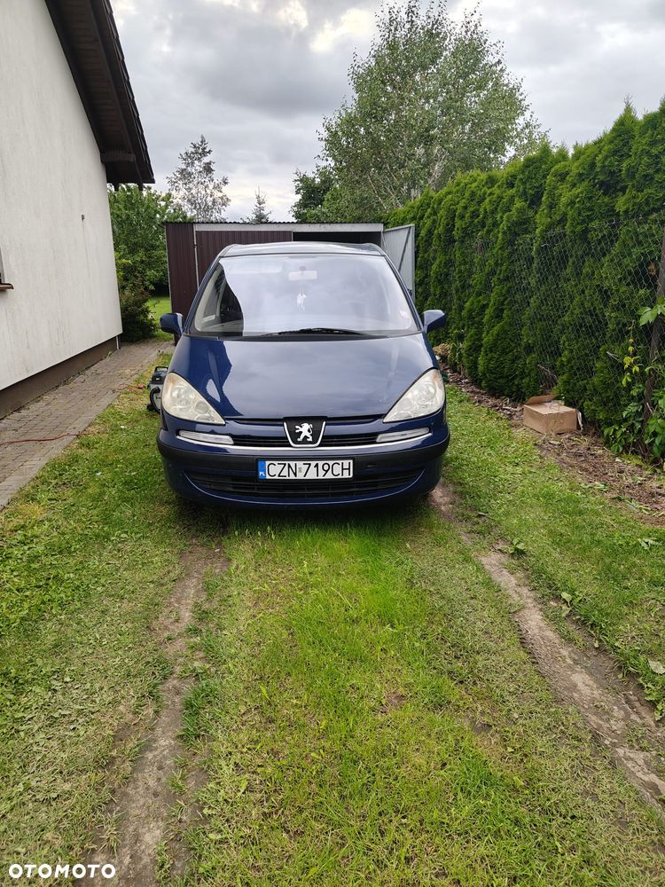 Peugeot 807 2.2 ST - 1