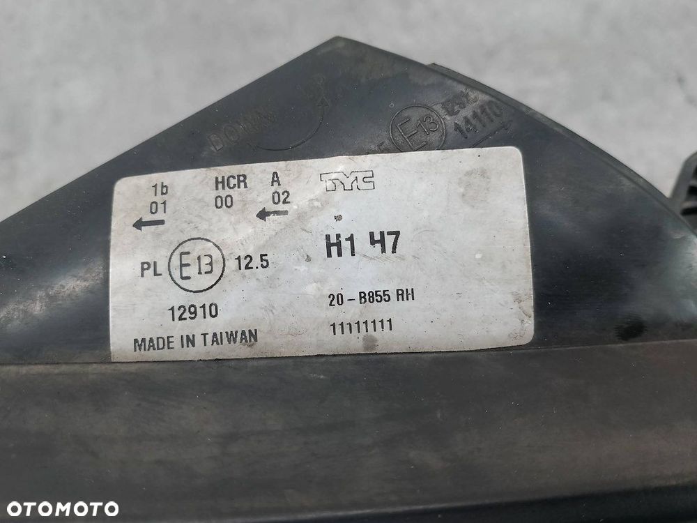 LAMPA PRZÓD PRAWA KIA CEE'D I 20-B855  TYC - 10
