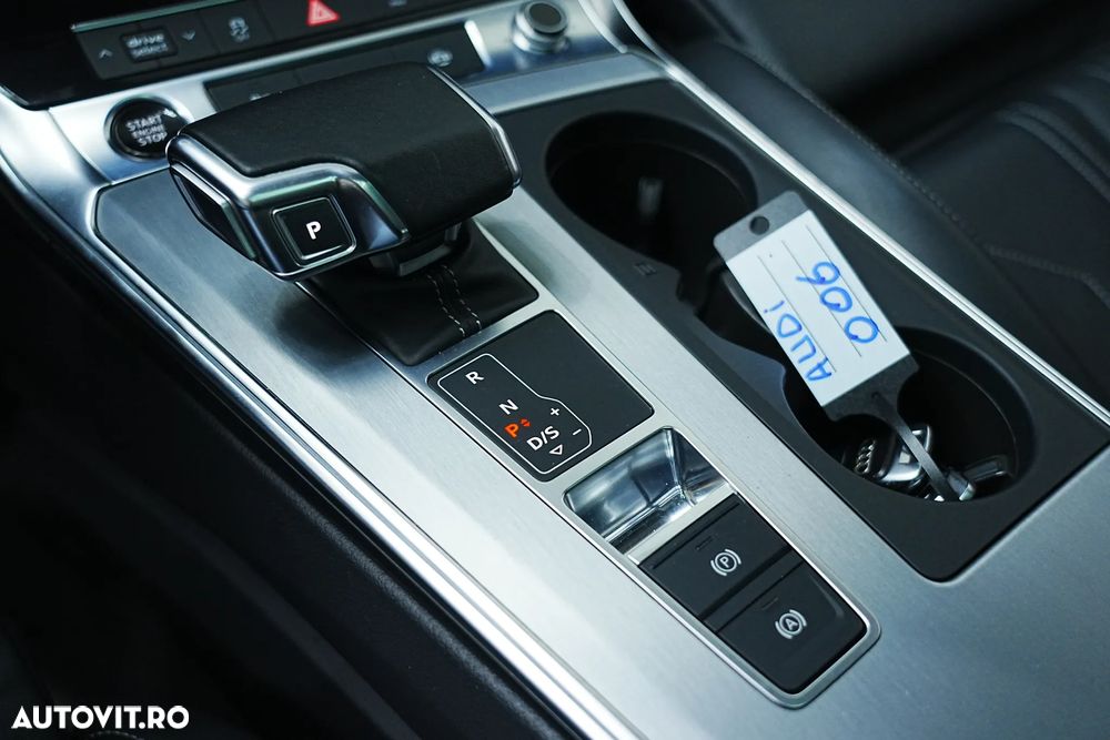 Audi A6 Avant 55 TFSI e quattro S tronic S line - 29