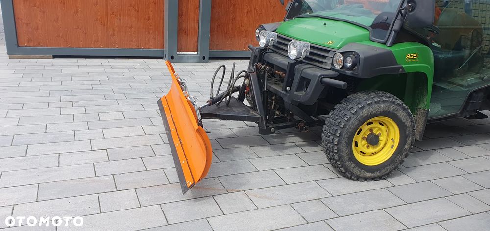 John Deere 825 i Gator - 1