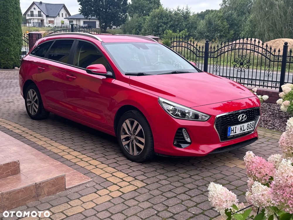 Hyundai i30 1.4 Intro Edition - 1