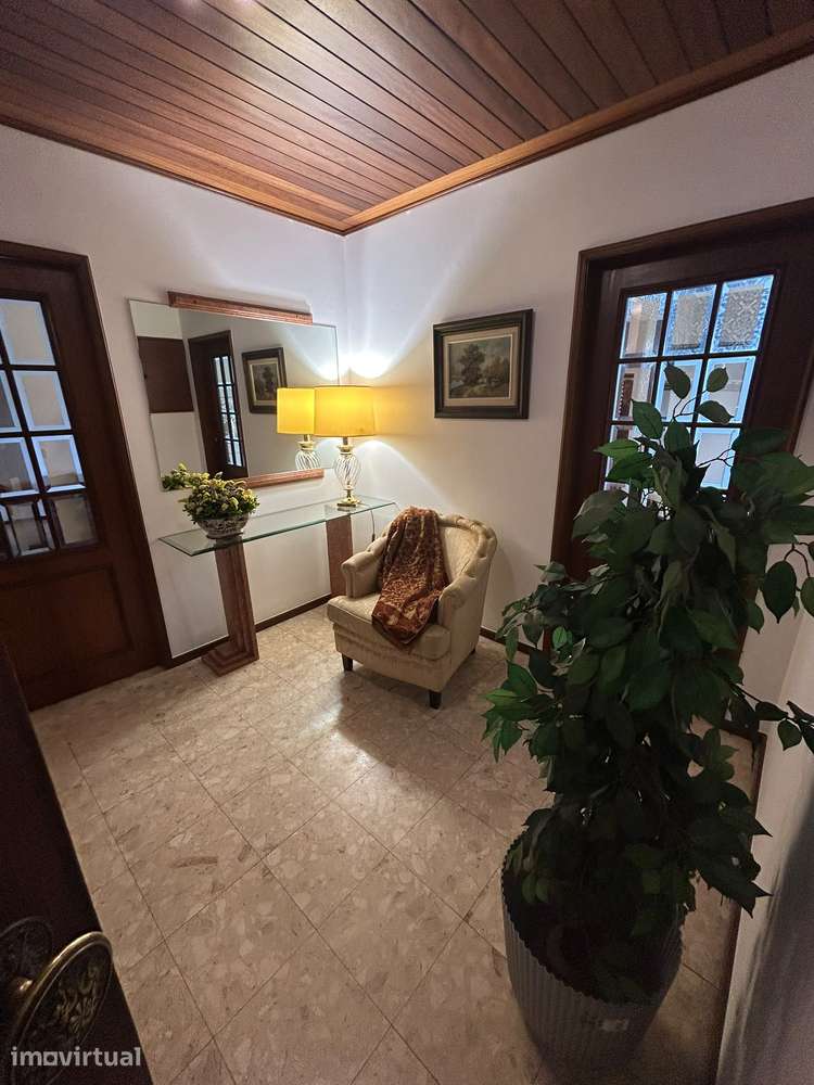 Apartamento T3 + 1 no Centro da Cidade em Guimarães - Grande imagem: 2/19