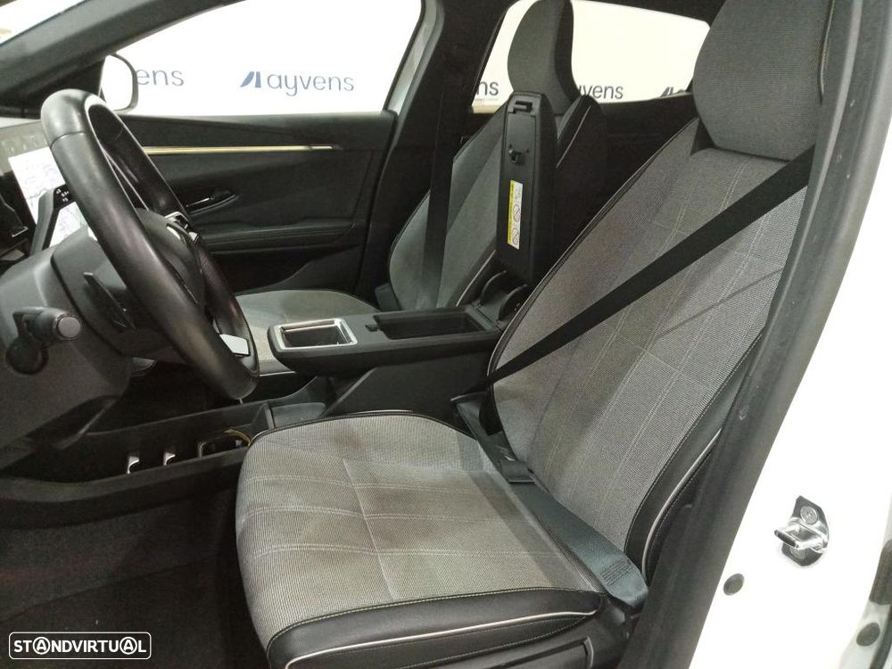 Renault Mégane E-Tech - 6
