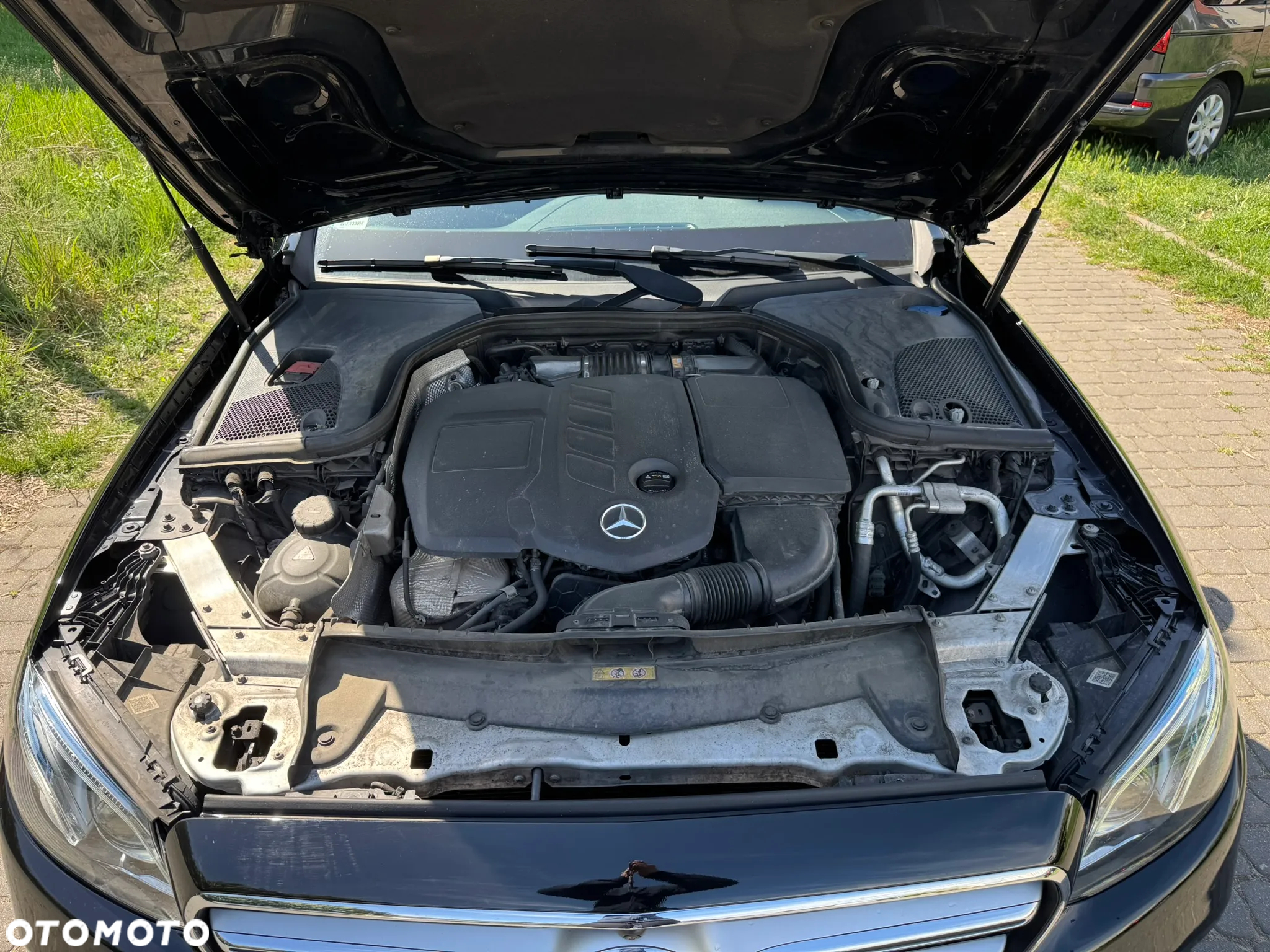 Mercedes-Benz Klasa E 220 d 9G-TRONIC - 11
