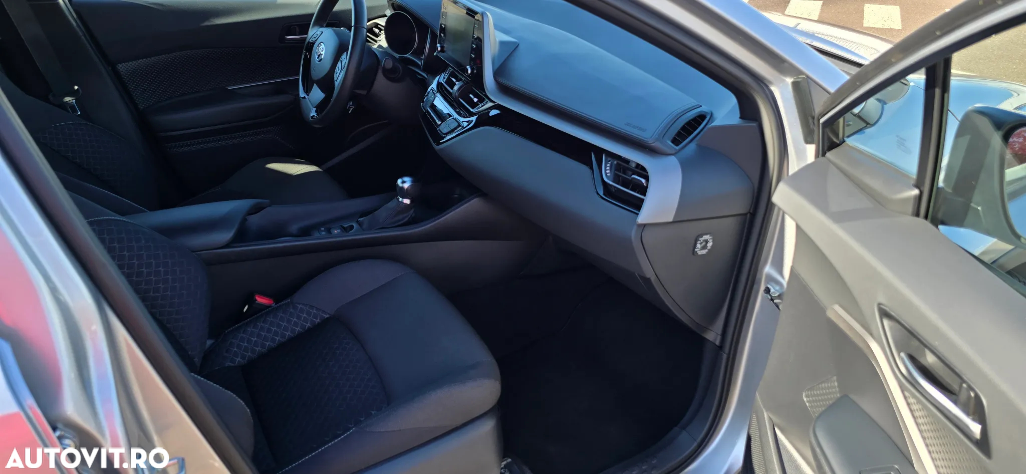 Toyota C-HR 1.8 Hybrid Business Edition - 15