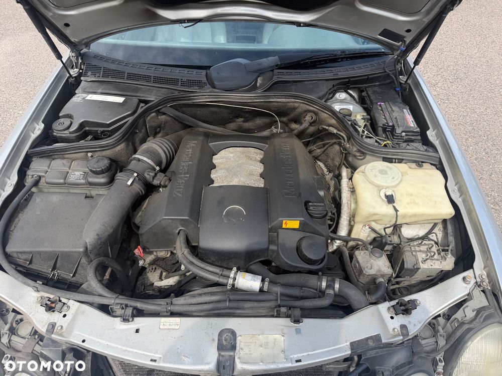 Mercedes-Benz CLK 320 - 6
