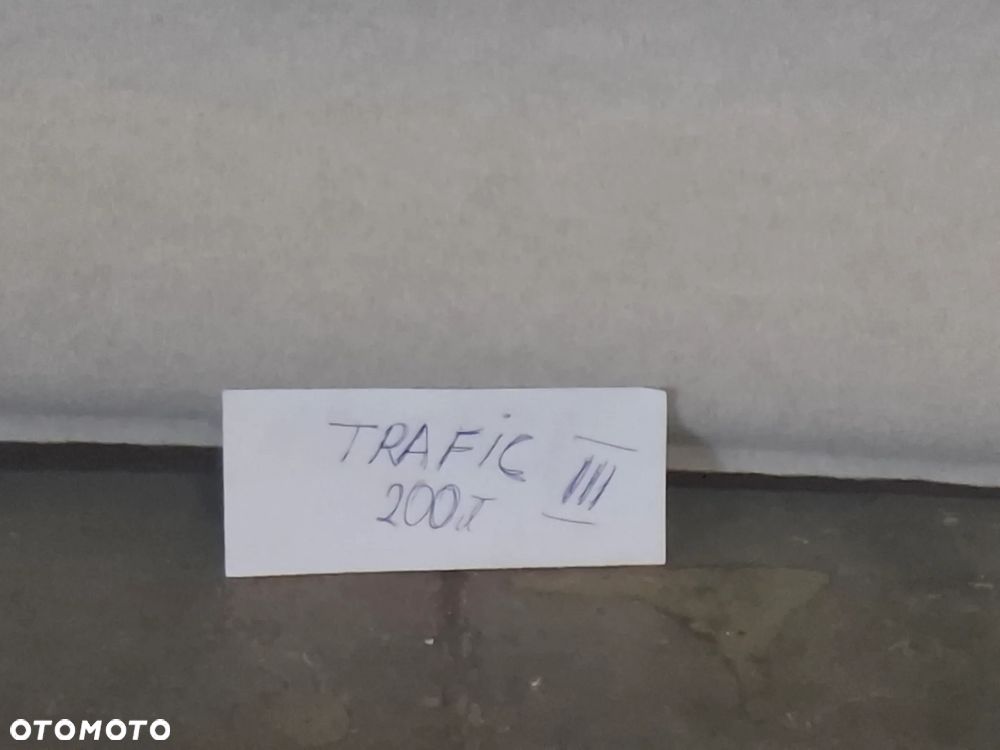 Podsufitka Renault Trafic III 2018 rok - 3