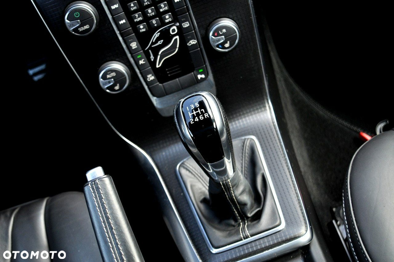 Volvo V40 T2 RDesign - 22
