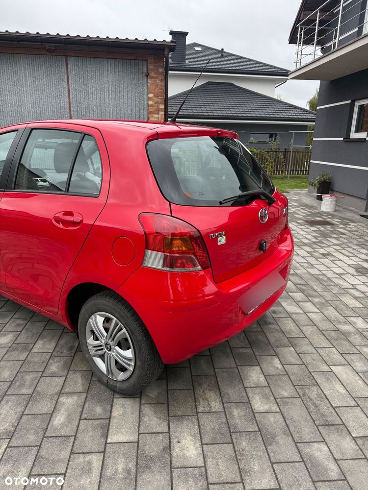 Toyota Yaris - 8