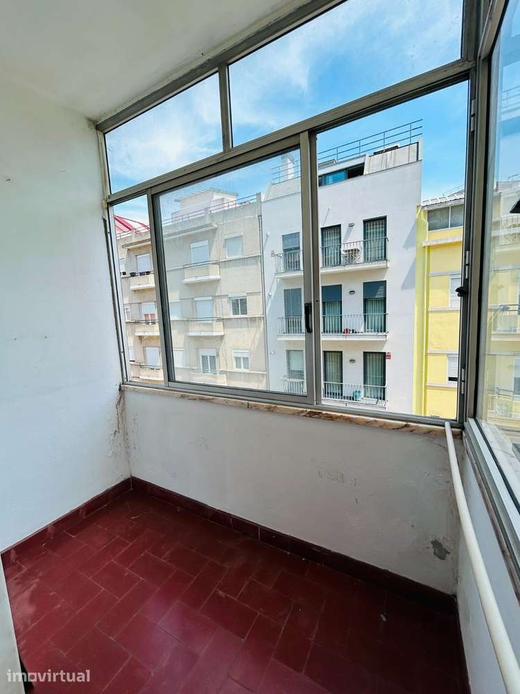 T2 com varanda em Sete Rios, Lisboa - Grande imagem: 2/13