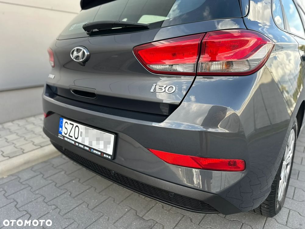 Hyundai i30 1.5 DPI Classic + - 10