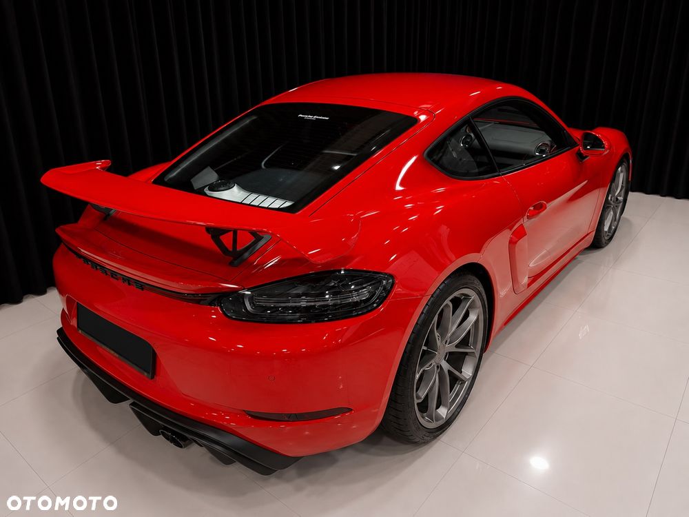 Porsche 718 Cayman GPF GT4 PDK - 10