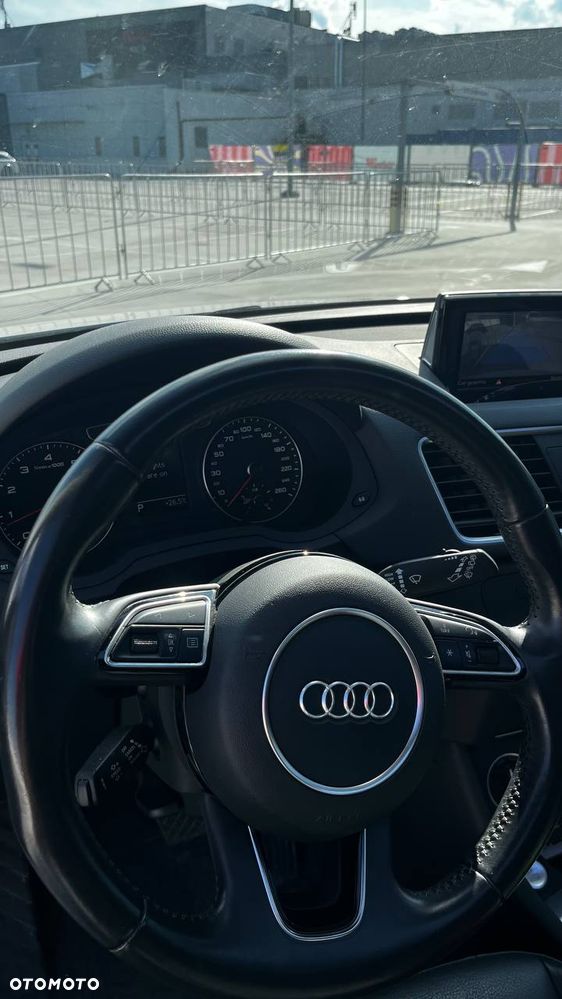 Audi Q3 - 23