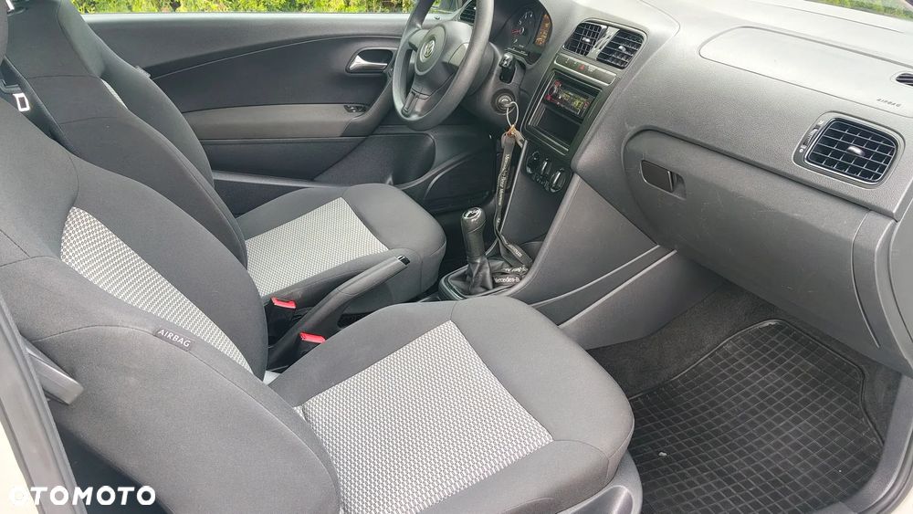 Volkswagen Polo - 5