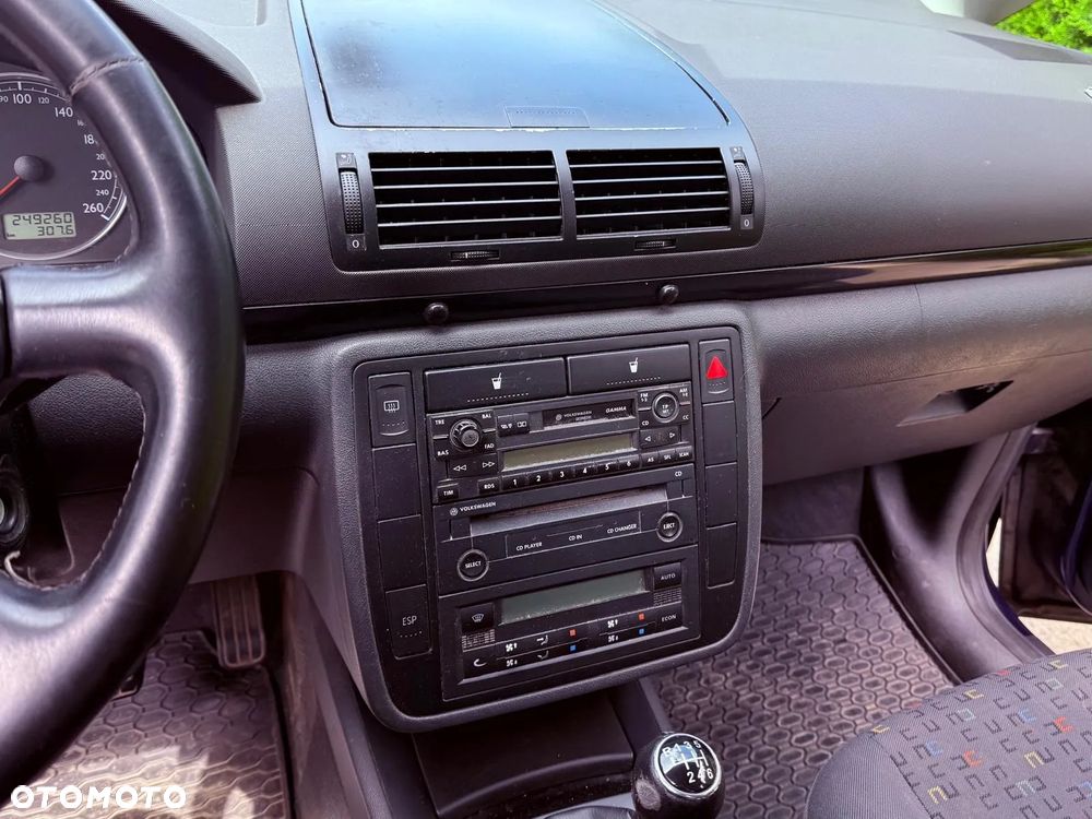 Volkswagen Sharan - 15