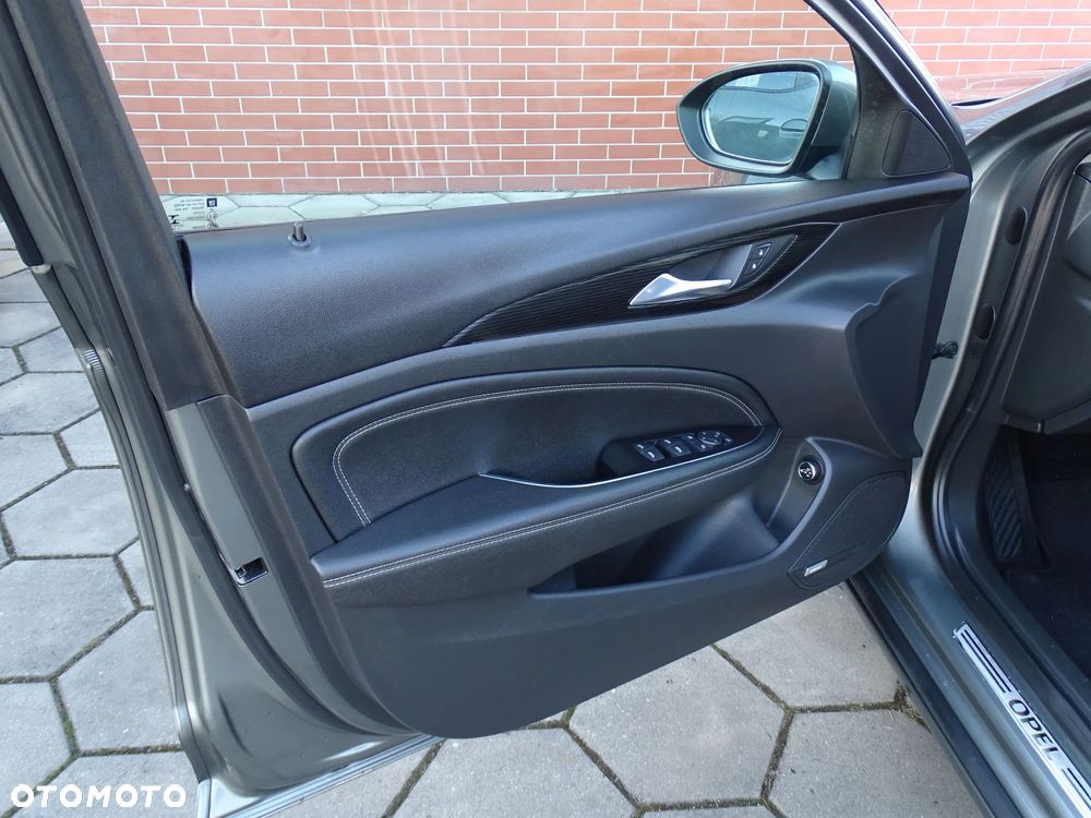 Opel Insignia 2.0 CDTI Exclusive S&S - 16